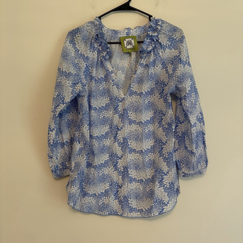 Elizabeth McKay M Silk Blend Blue Blouse Top Floral Coastal Preppy Old Money